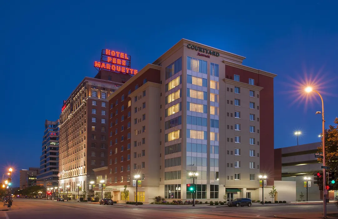 Courtyard Peoria Downtown-1