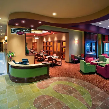Embassy Suites East Peoria Hotel And Riverfront Conference Center-2